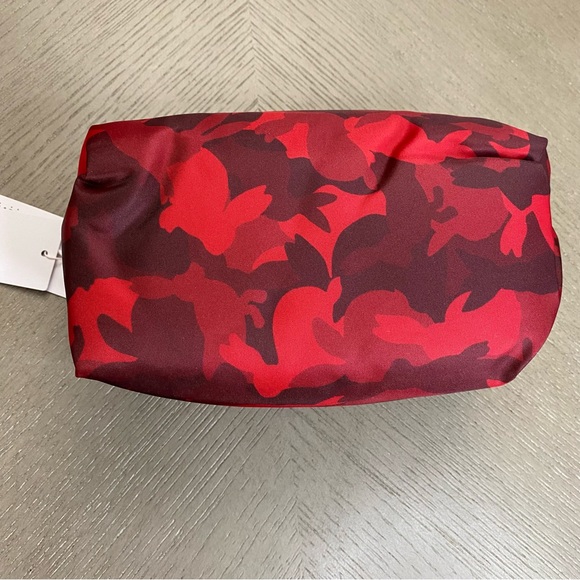 SOLD! Lululemon Athletica New Year Feeling Ready Mini Zip Pouch Red Camouflage - Picture 5 of 16